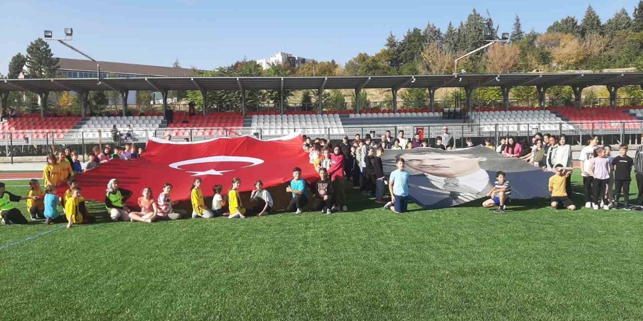 Gediz’de 100.yılda Cumhuriyet Koşusu