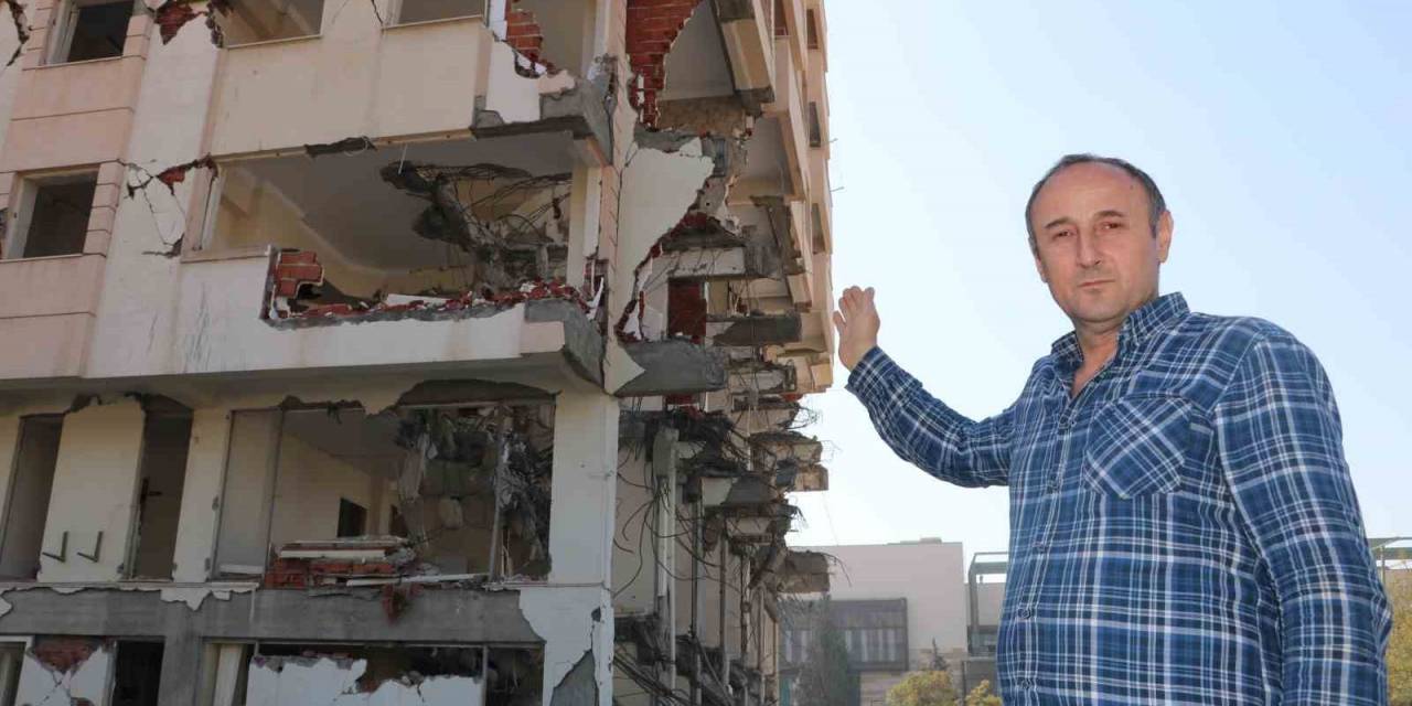 Bina Yıkımını Üstlenen Firmanın ’işi Yarım Bırakıp Kaçtığı’ İddiası