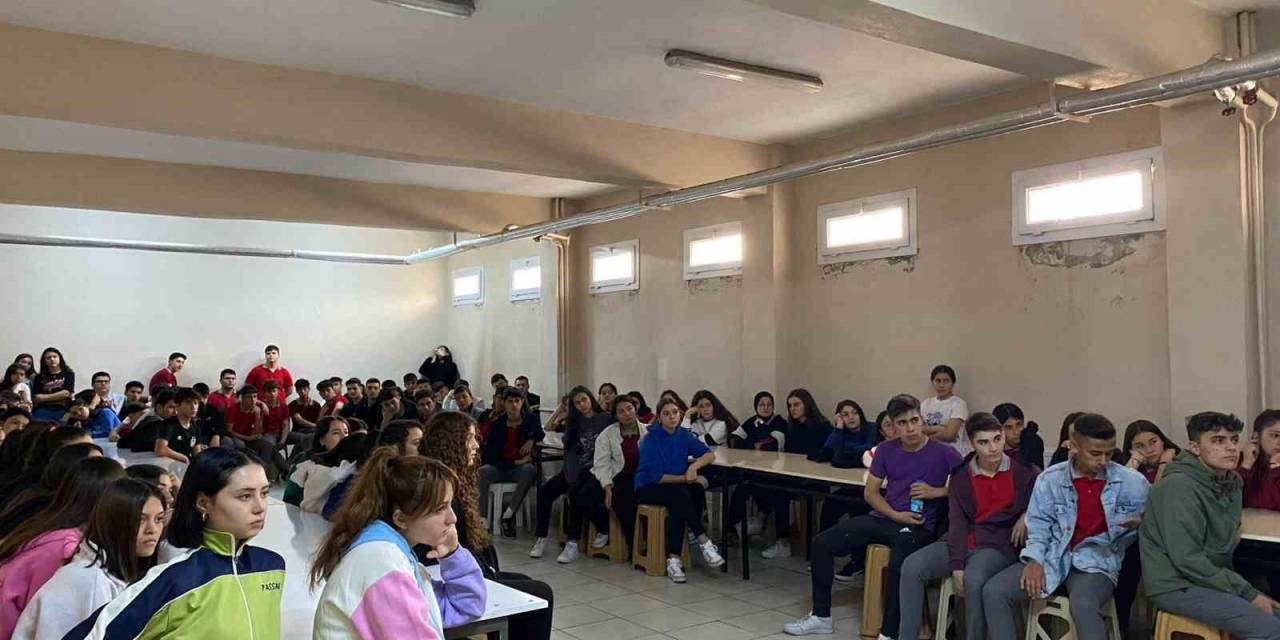 Sarıgöl Hayriye Ertürk Anadolu Lisesi’nden 100. Yıl Etkinliği