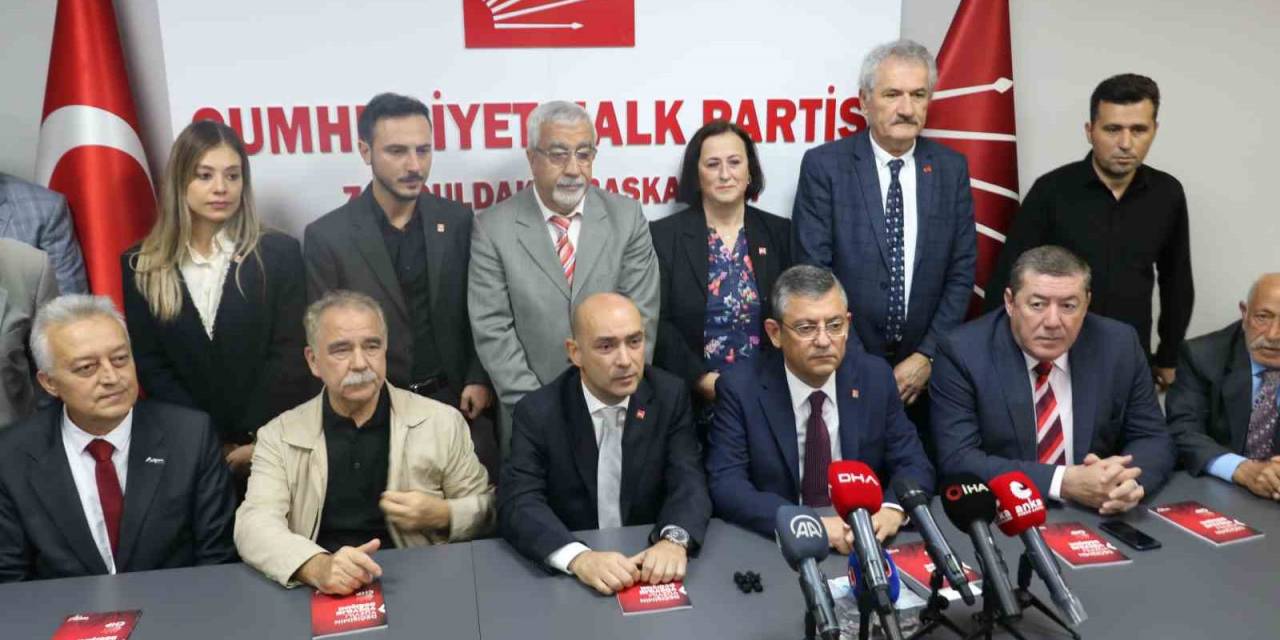 Chp’li Özel: "Bu Parti Böyle Kötü Yönetilmeye Devam Ederse Biz Daha Çok Ağlayacağız"