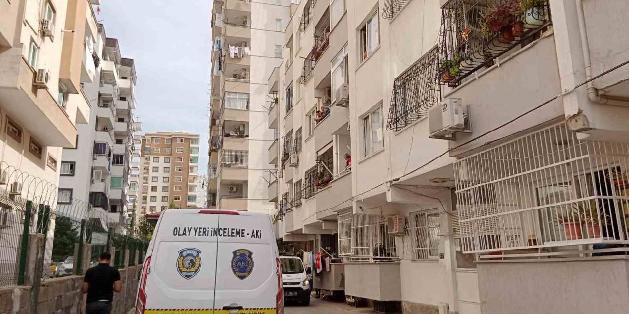 Araba Tartışması Nedeniyle Emekli Astsubay Çocuklarının Yanında Karısını Öldürdü