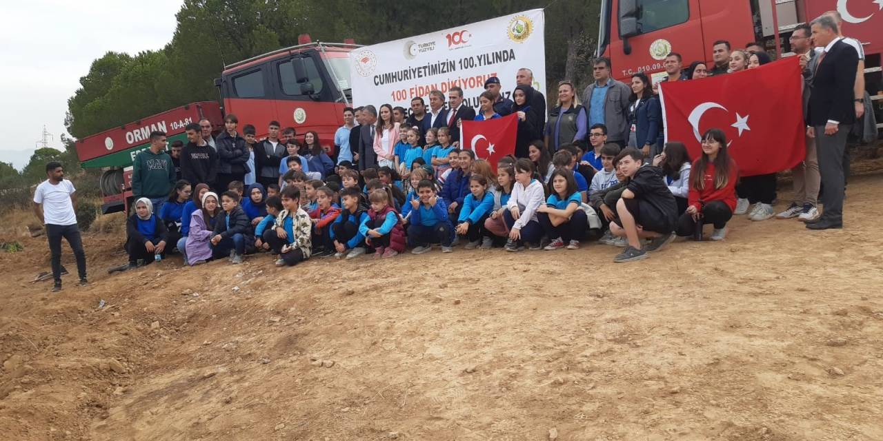 Burhaniye’de 100.yılda 100 Fidan Dikildi