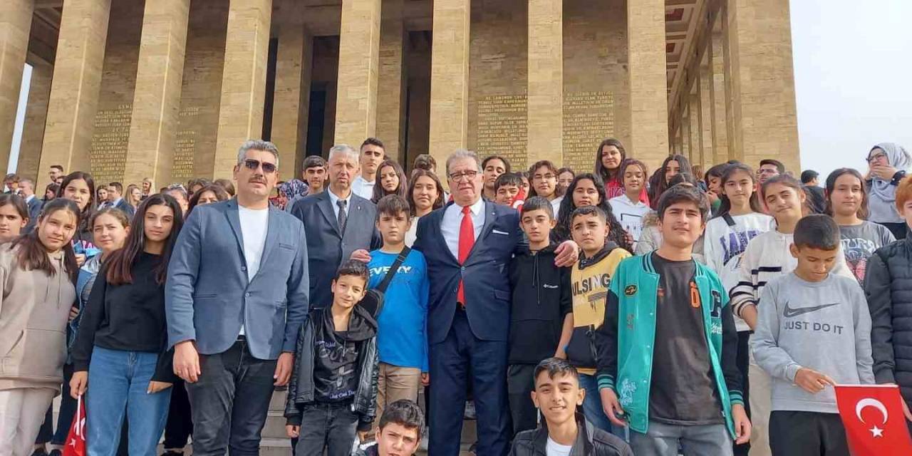 Söke Ticaret Borsası Öğrencileri Anıtkabir’e Götürdü