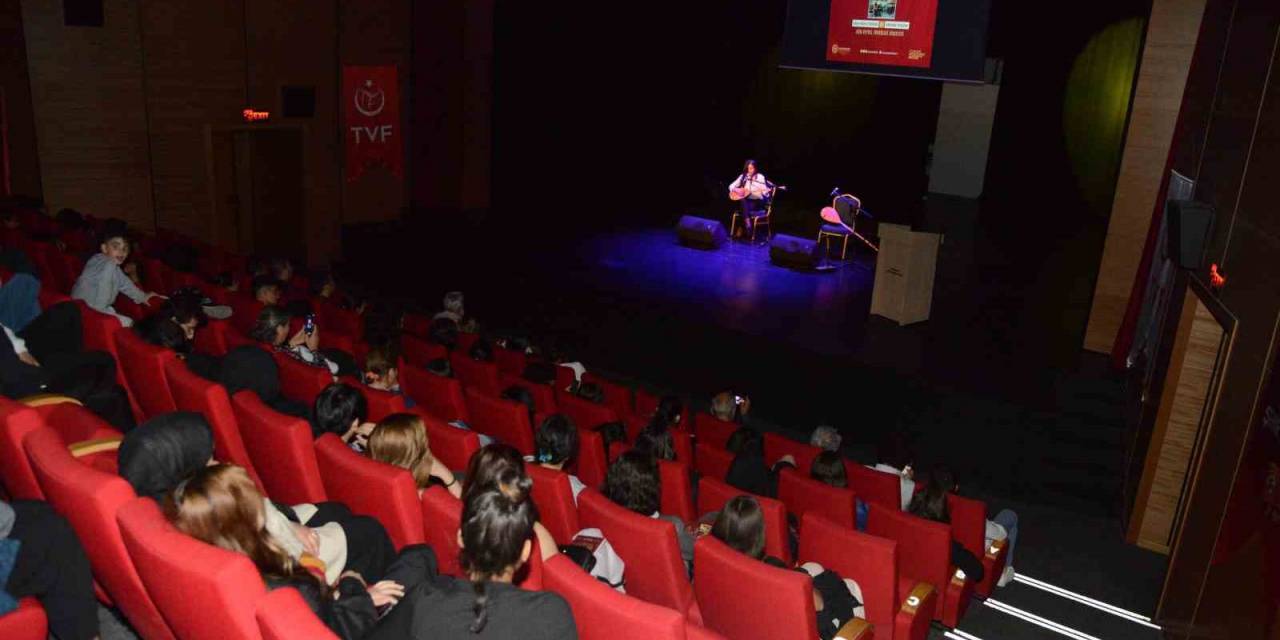 Diyarbakır’da Aşık Veysel Türküleriyle Anıldı