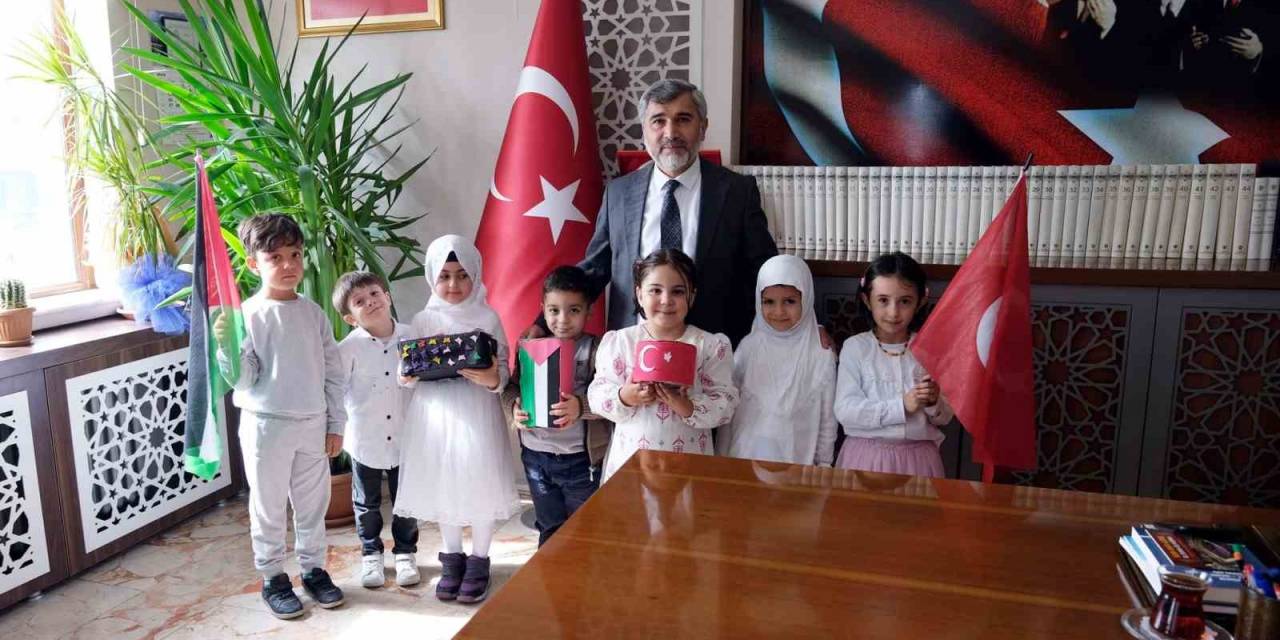 Minik Kur’an Kursu Öğrencilerinden Filistin’e Destek