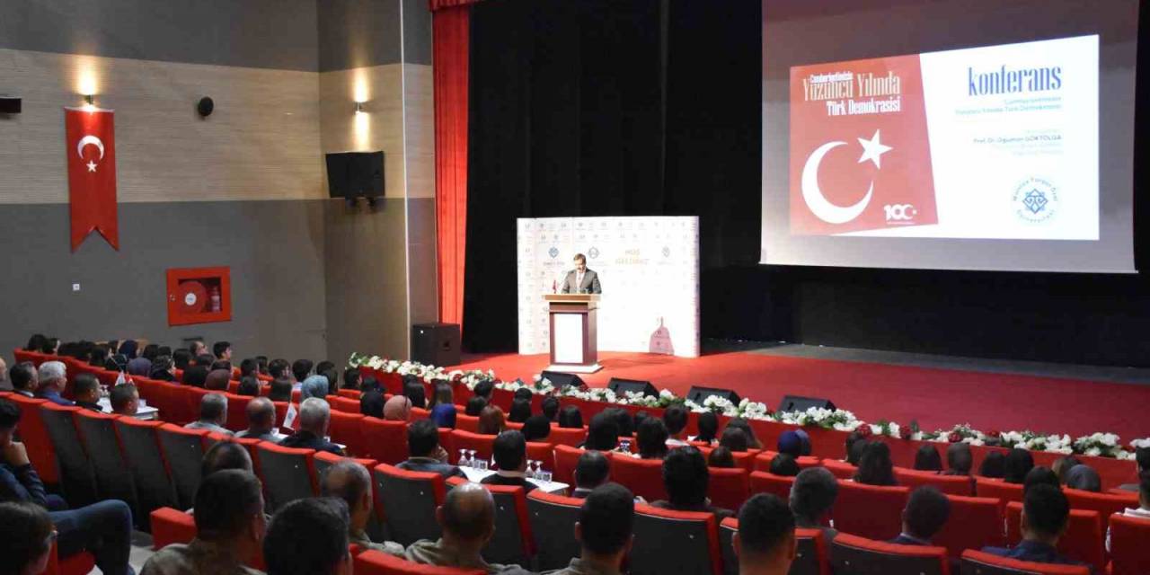 Cumhuriyeti’nin 100. Yılında ‘Türk Demokrasisi’ Paneli