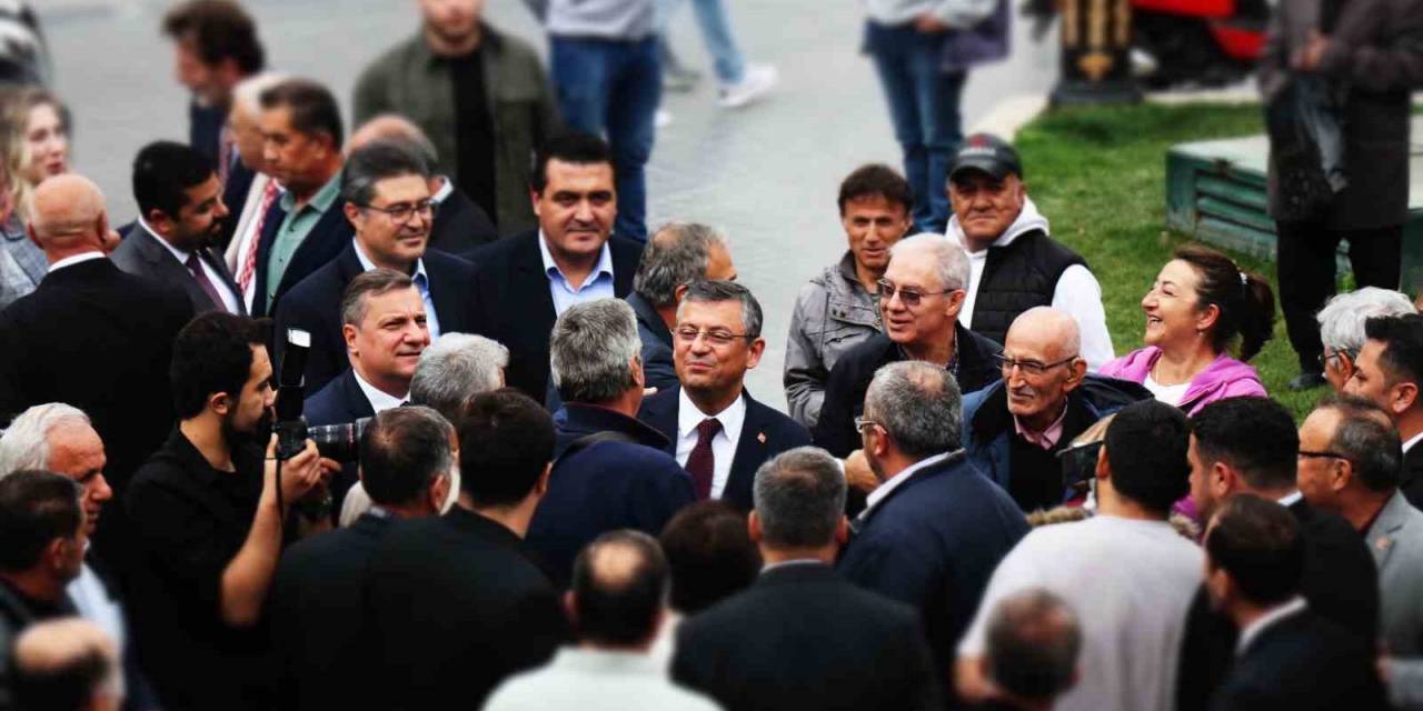 Özgür Özel: “Ana Muhalefetin Önce Kendisine Sonra Ülkesine Sahip Çıkması Gerekmektedir”