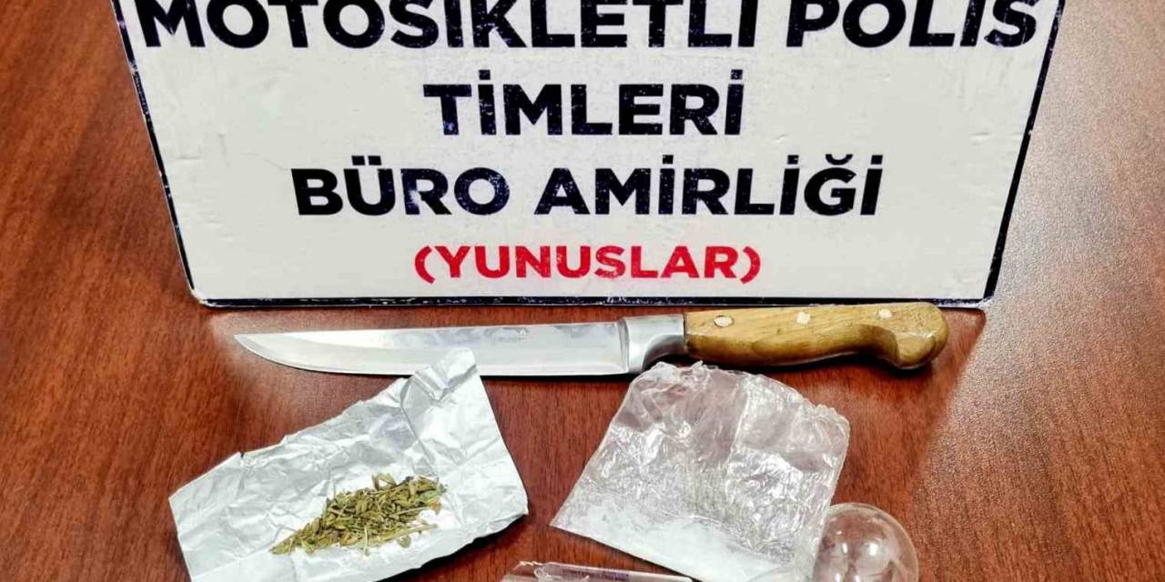 Kütahya’da Yunus Timlerince Bir Araçta Uyuşturucu Ele Geçirildi