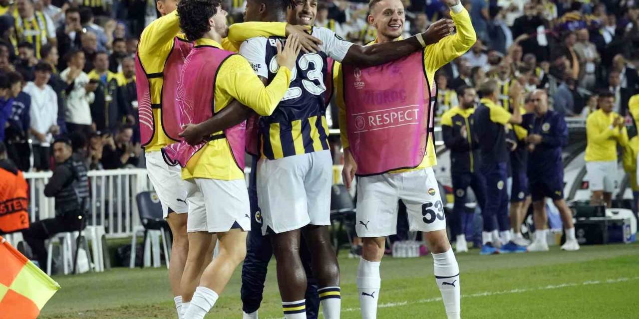 Uefa Avrupa Konferans Ligi: Fenerbahçe: 1 - Ludogorets Razgrad: 0 (İlk Yarı)