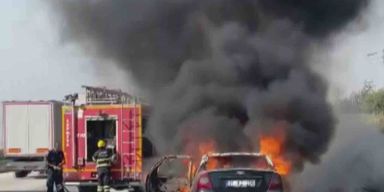 Seyir Halindeyken Yanmaya Başlayan Otomobil Alevlere Teslim Oldu