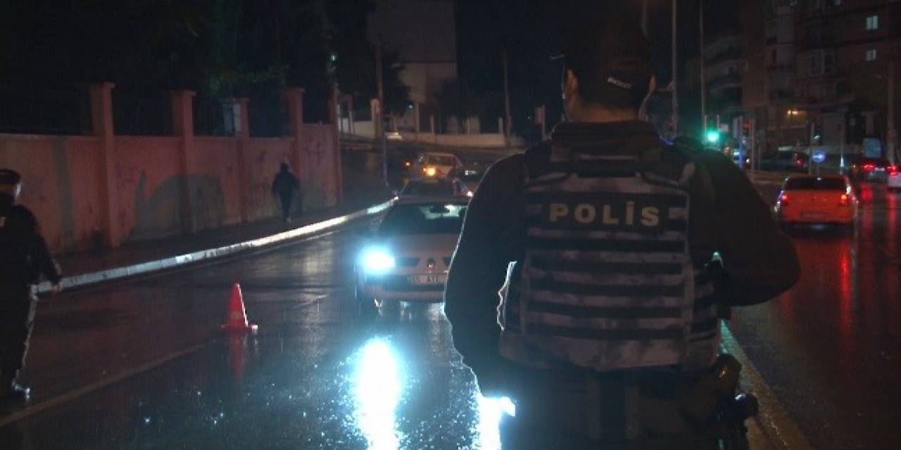 Polisten Pazar Yerlerine Ve Sokaklara Gece Denetimi