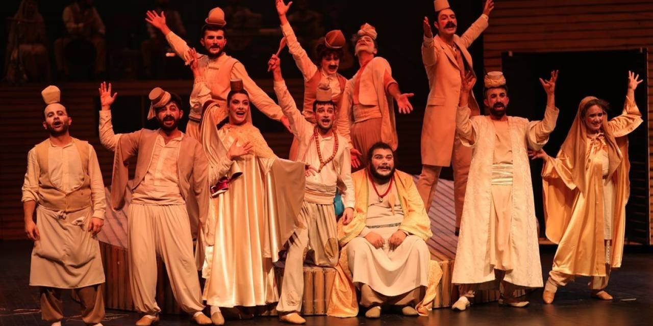 Van’da ‘İtaat İlamı’ Oyunu Büyük Beğeni Aldı