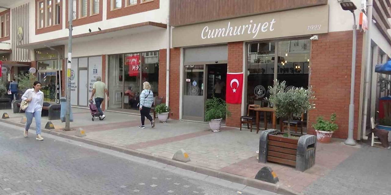 Bu Lokanta Cumhuriyet İle Yaşıt