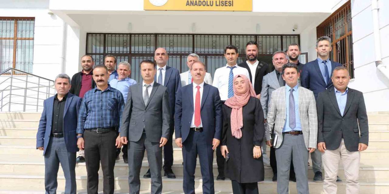 Müdür Tosun, Samsat’ta Okul Müdürleriyle Toplantı Yaptı