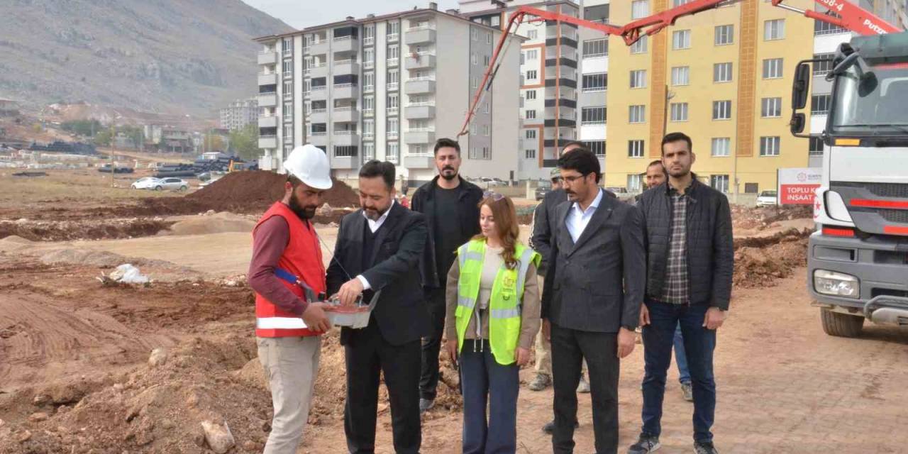 Elbistan Belediyesinin Ücretsiz Sosyal Konut Projesinin Temeli Atıldı