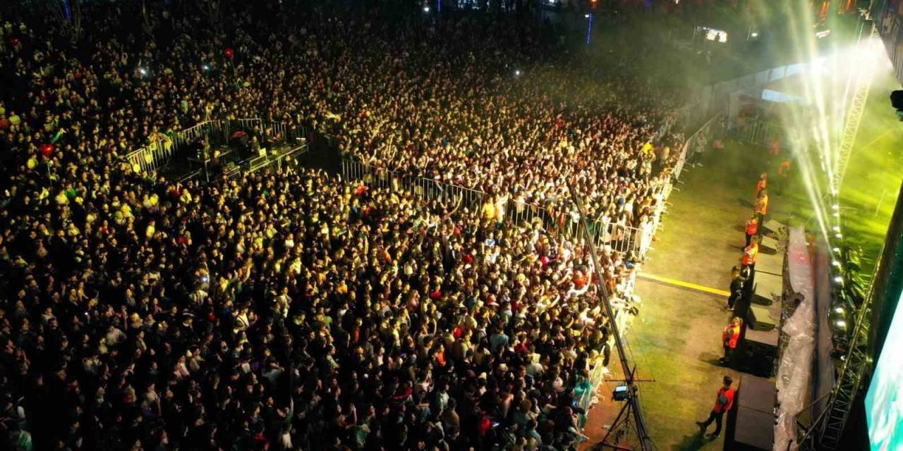 Aydınfest İkinci Günde De On Binlerce Aydınlıyı Buluşturdu