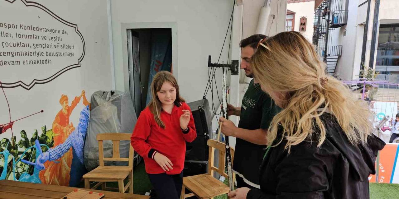 Etnospor Etkinlik Tırı Sındırgılı Çocuklarla Buluştu