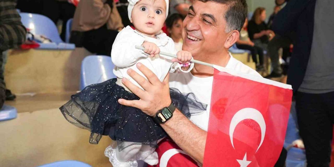 Gaziantep, Türk Bayrağının Etrafında Buluştu