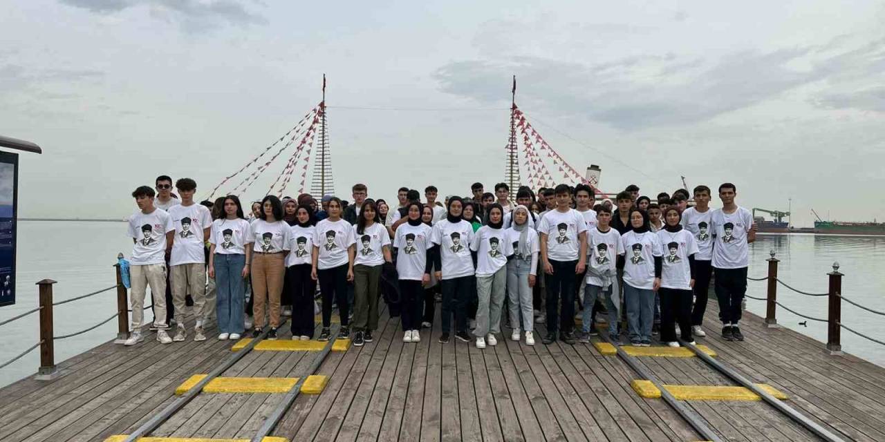 Kırsal Mahalle Çocuklarına ‘Cumhuriyet’ Gezisi