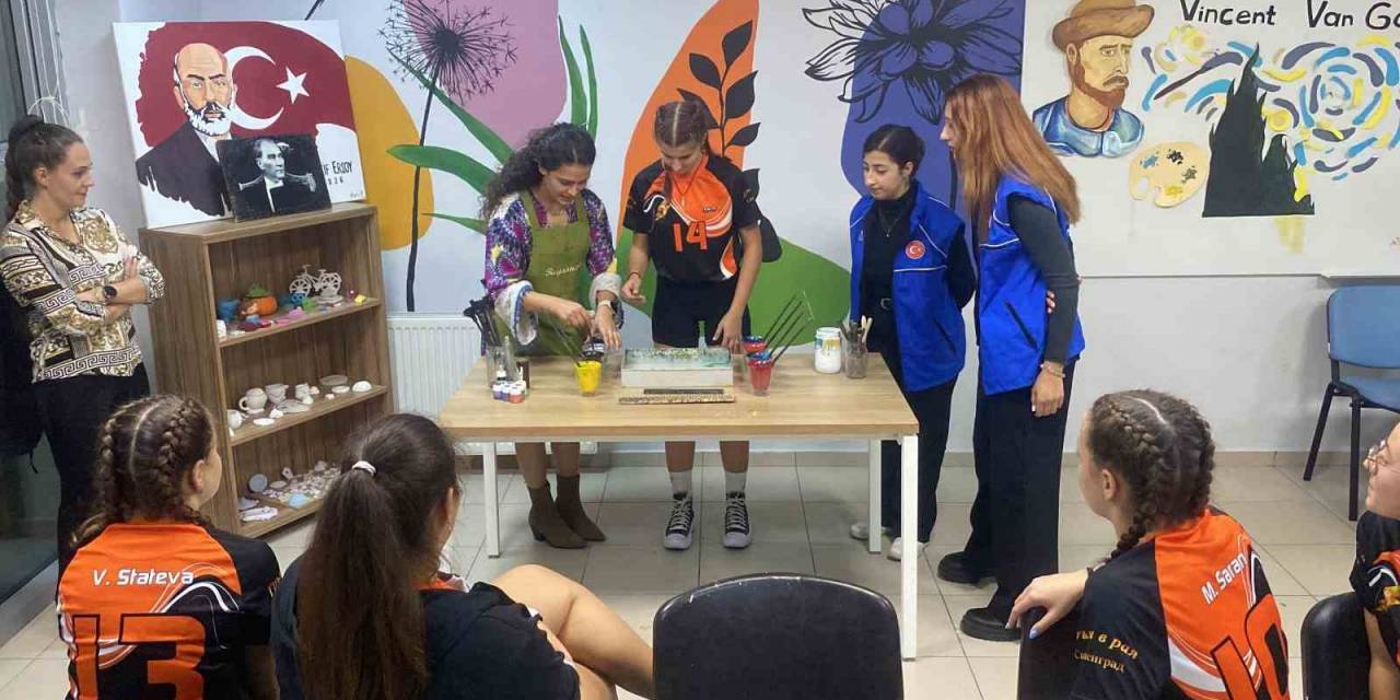 Bulgar Sporcular Ebru Sanatı İle Tanıştı