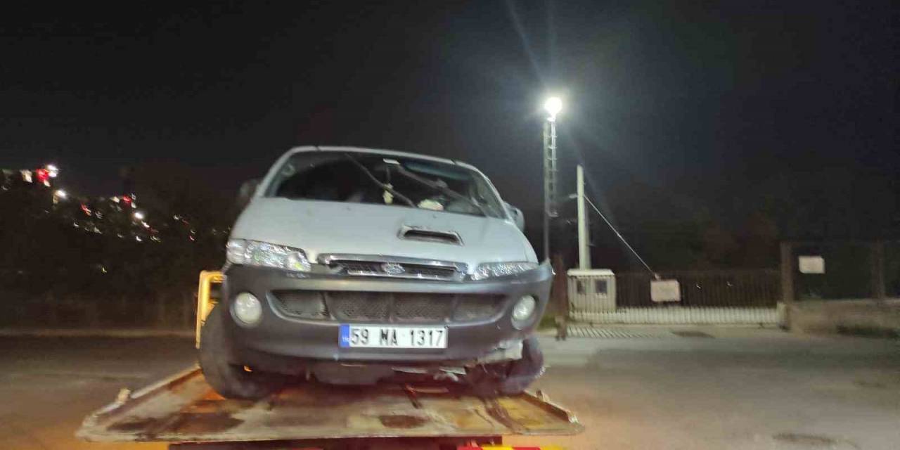 Uygulamadan Kaçan Araçtan Kaçak Göçmen Çıktı