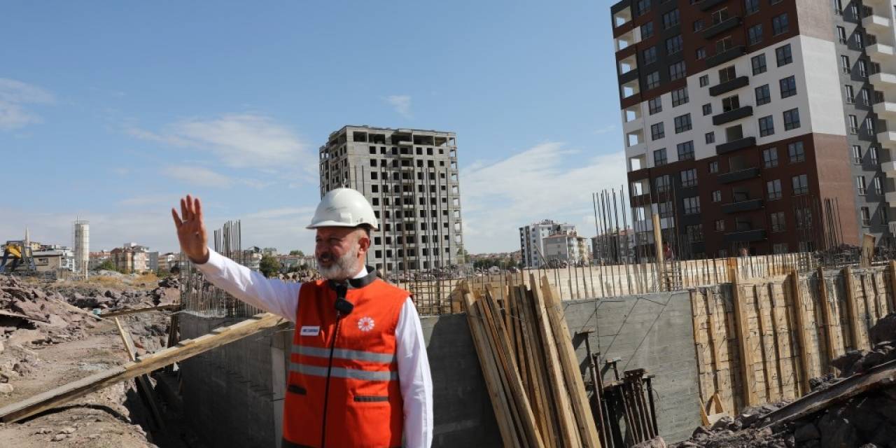 Başkan Çolakbayrakdar: “Kentsel Dönüşümle Şehrin Geleceğini Garantiye Alıyoruz”