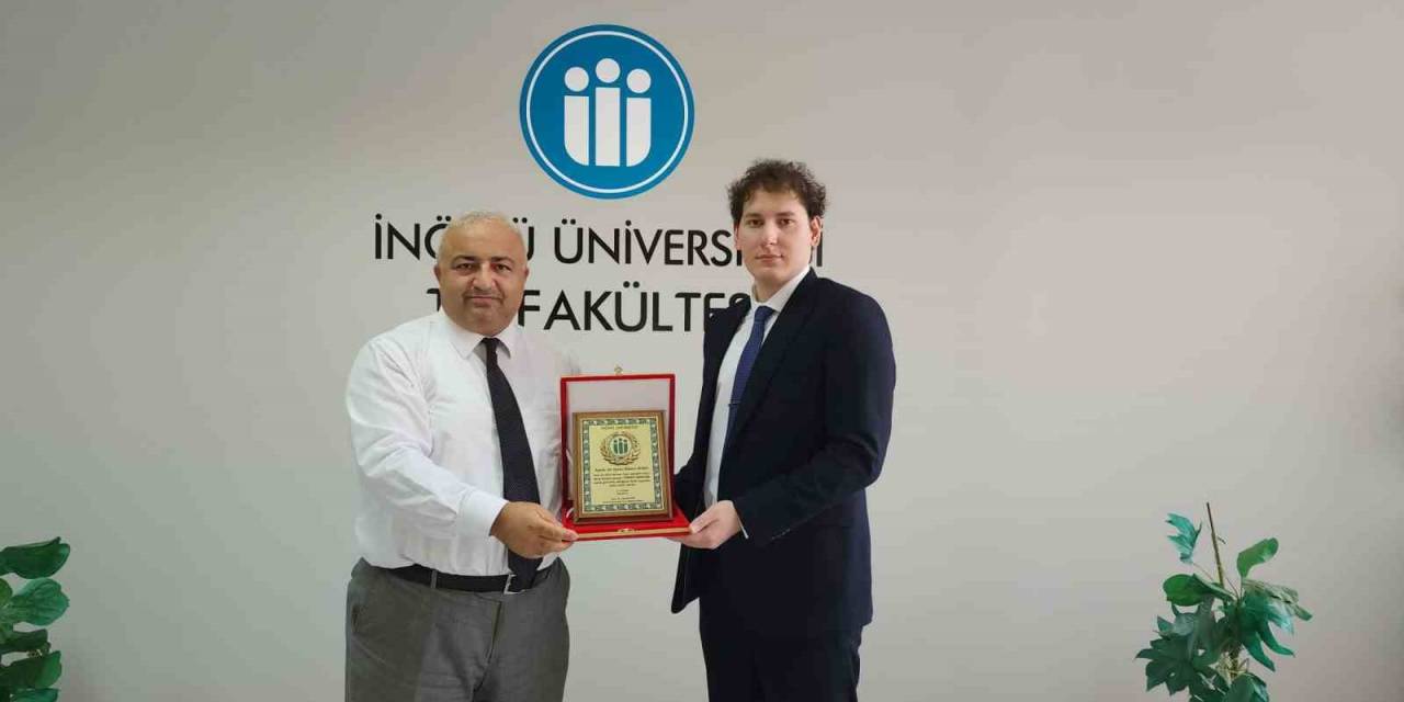 Tus Birincisine, Dekan Beytur’dan Plaket