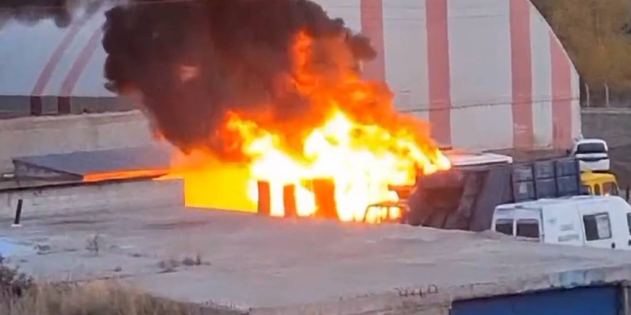 Kars’ta Halk Otobüsü Yandı