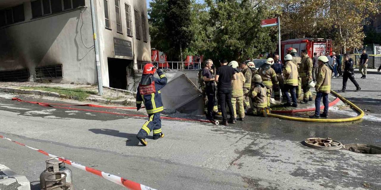 Bağcılar’da Bir Hurdacıda Patlama Meydana Geldi: 5 Yaralı