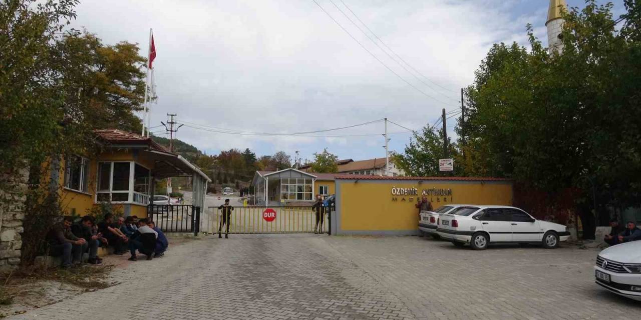 Tokat’ta İşten Çıkartılan İşçilerin Eyleminde 2. Güne Girildi