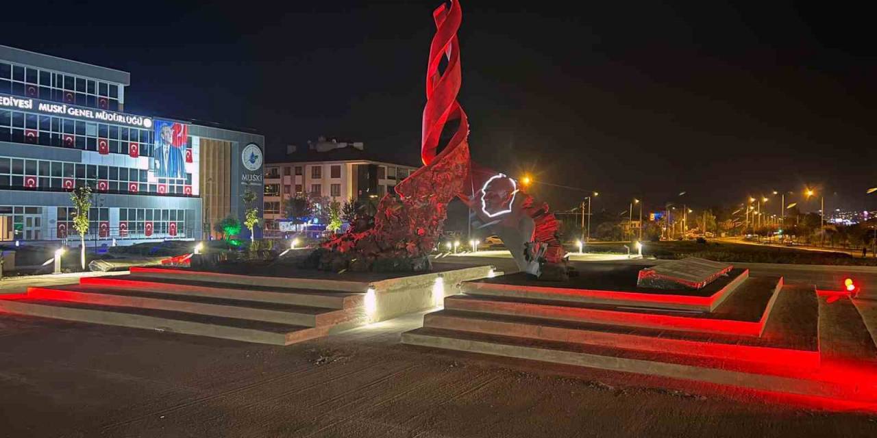 Cumhuriyet’in 100’üncü Yaşında 100’üncü Yıl Heykeli