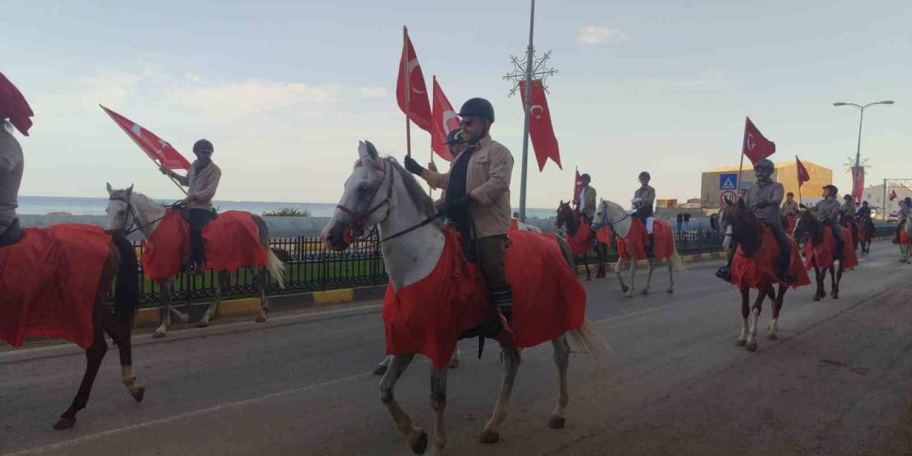 Cumhuriyetin 100’üncü Yılında Bindikleri Atlarla, Tarihi İstiklal Yolunu Geçecekler