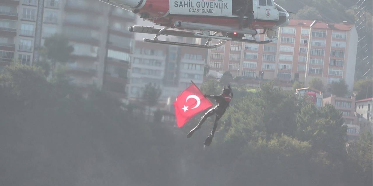 Karadeniz’de Nefesleri Kesen Gösteri