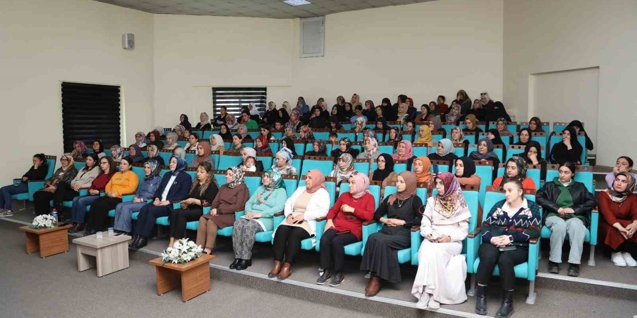 Vanlı Kadınlar Filistin İçin Dua Etti