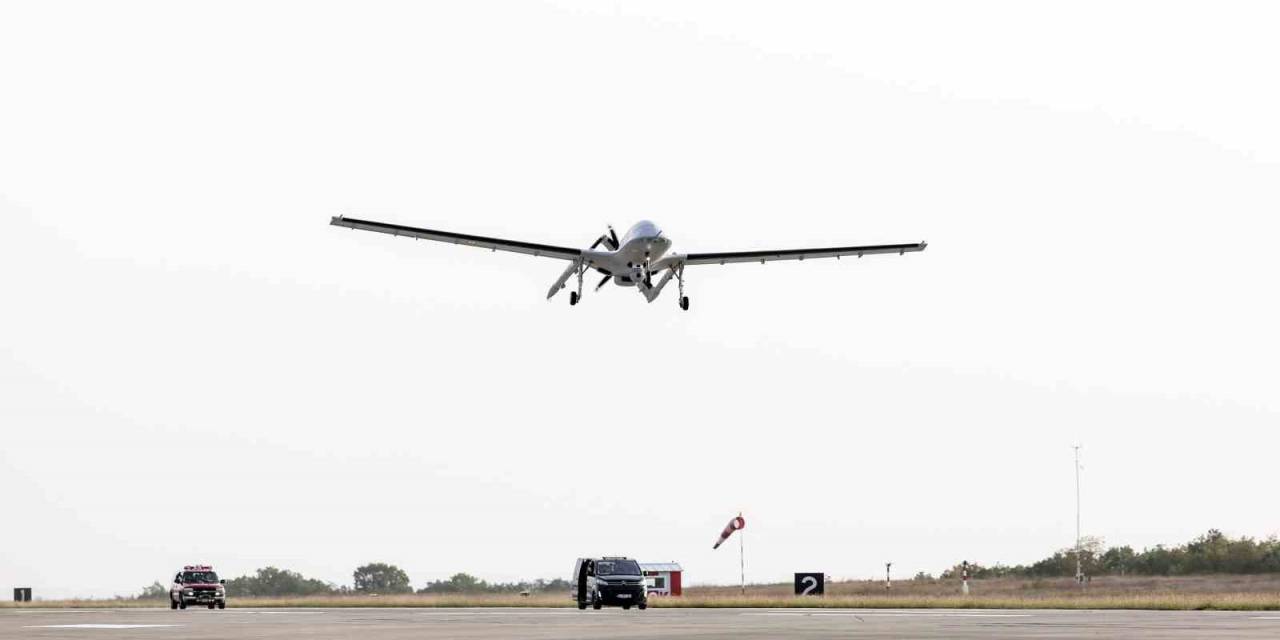 Bayraktar Tb3 Siha Cumhuriyetin 100. Yılında Gökyüzüyle Buluştu