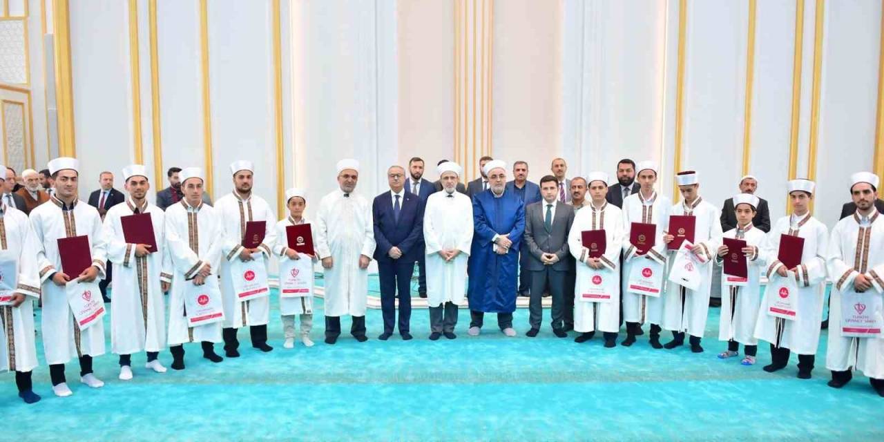 Diyarbakır’da 500 Hafız İçin İcazet Töreni Düzenlendi