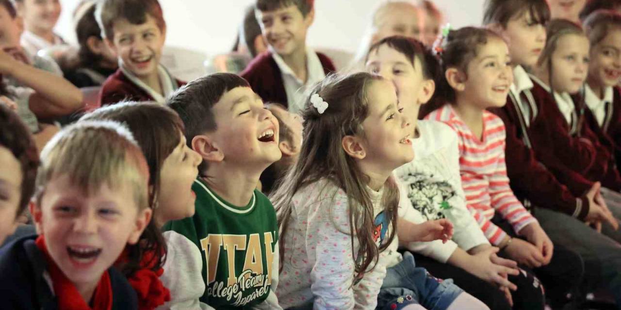 Karagöz Ve Hacivat Enerji Tasarrufu İçin Çocuklarla Buluştu