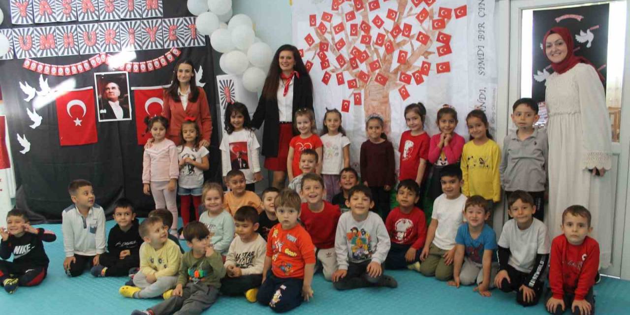 Anaokulu Öğrencilerinden Cumhuriyet’in 100. Yıl Etkinliği