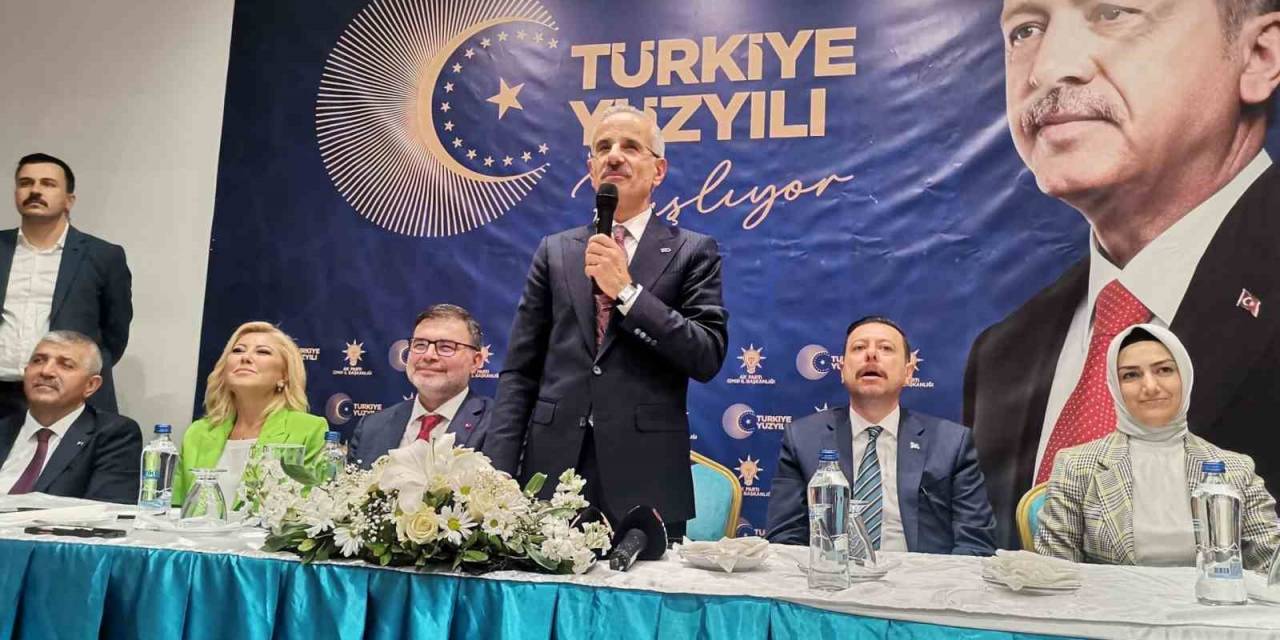 Bakan Abdülkadir Uraloğlu: “İzmir Bize Birazcık Daha Yük Yüklesin”