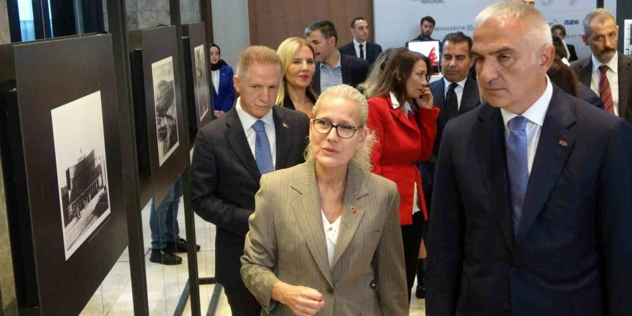 Bakan Ersoy: “Türkiye’mizi Parlak Bir Geleceğin Beklediğine İnancım Tamdır”