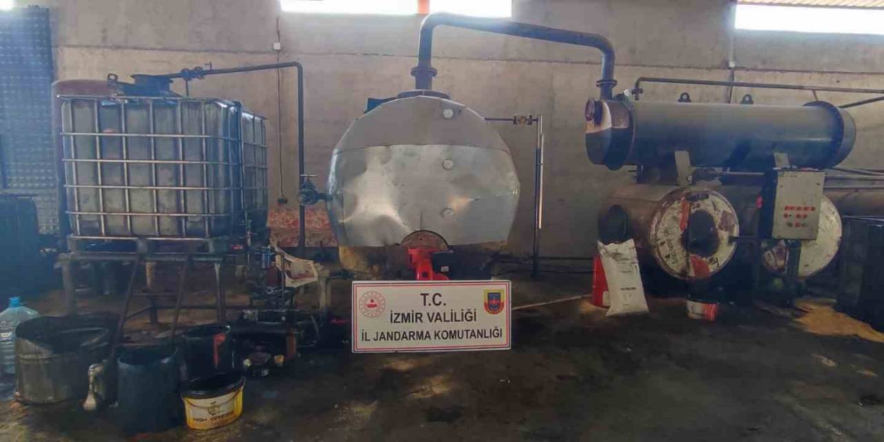 İzmir’de 27 Buçuk Ton Kaçak Akaryakıt Ele Geçirildi