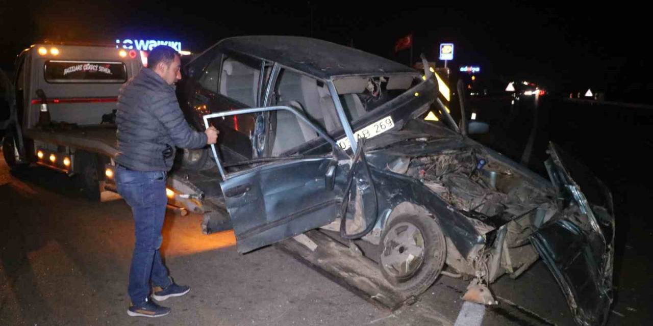 2 Otomobilin Çarpıştığı Kazada 5 Kişi Yaralandı