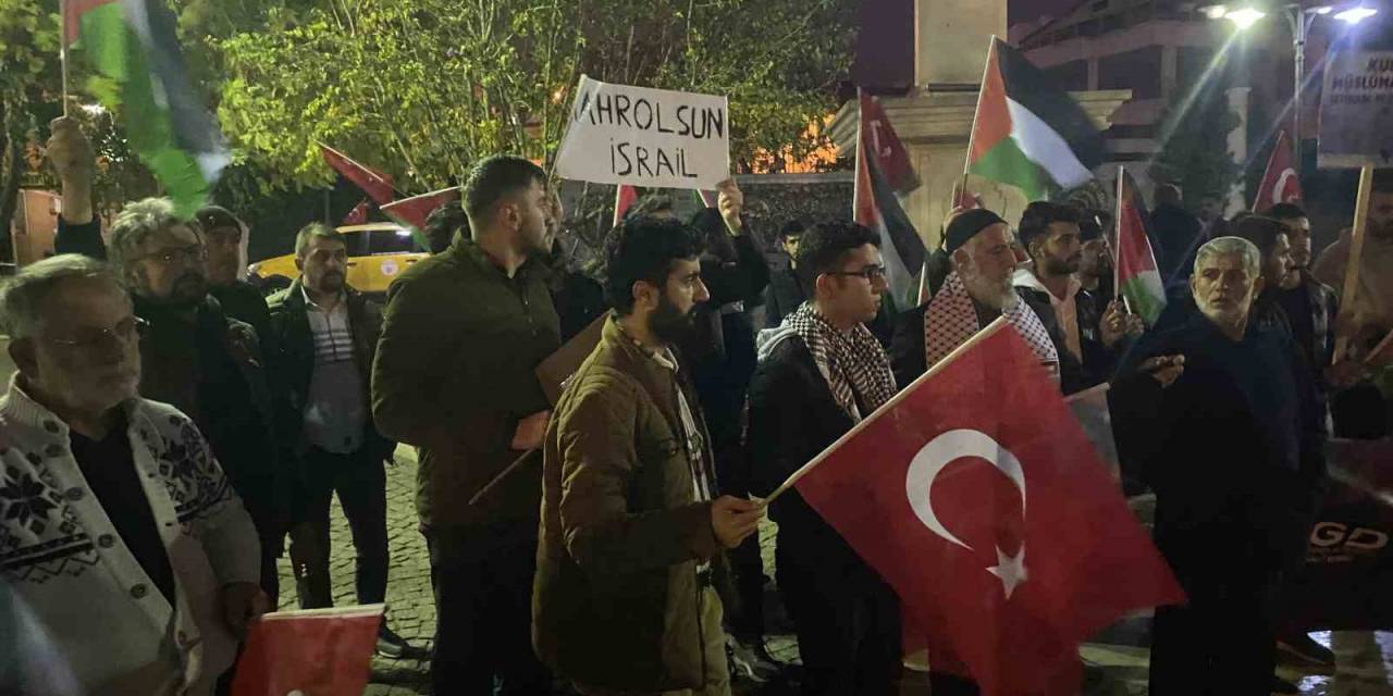 İsrail’in Gazze’ye Yaptığı Saldırılar Protesto Edildi