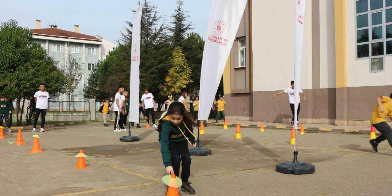 İfet Oyunlarına Bin 300 Öğrenci Katıldı