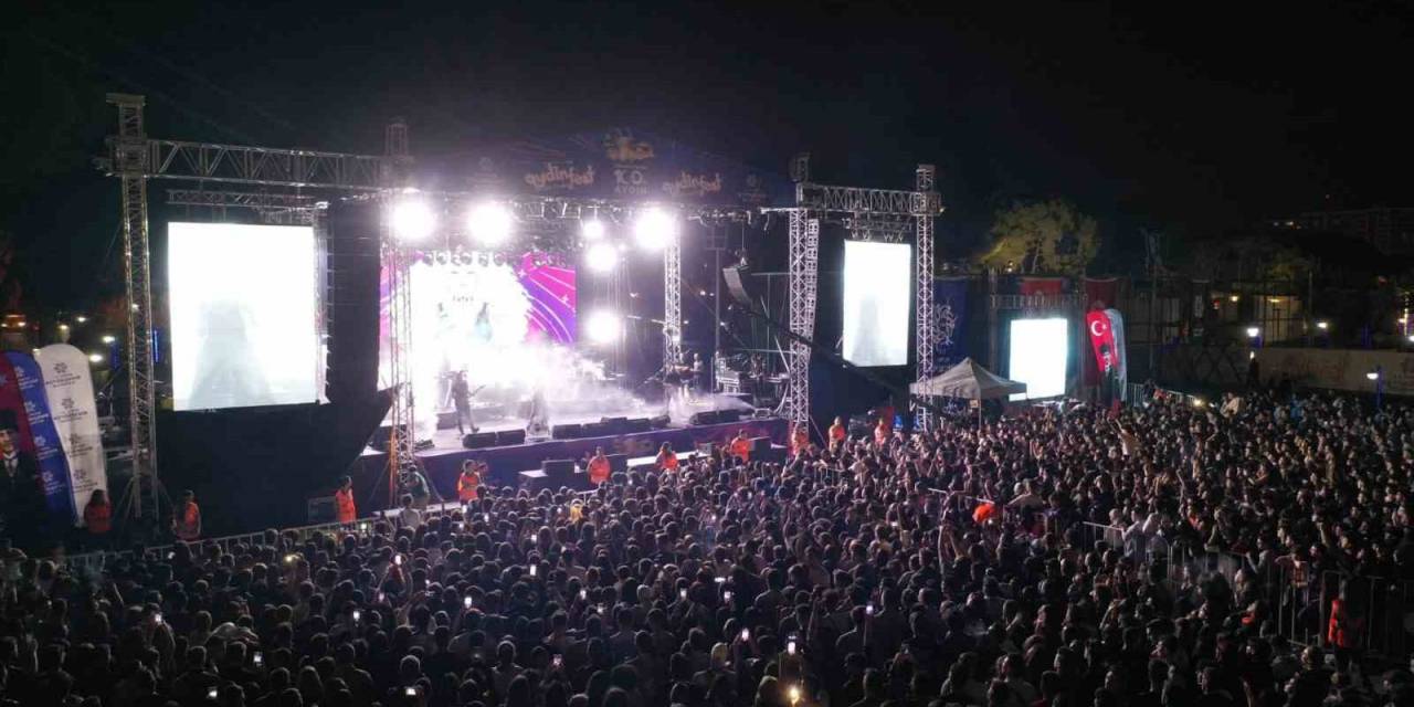 Aydınfest ’ceza’ Konseri İle Sona Erdi