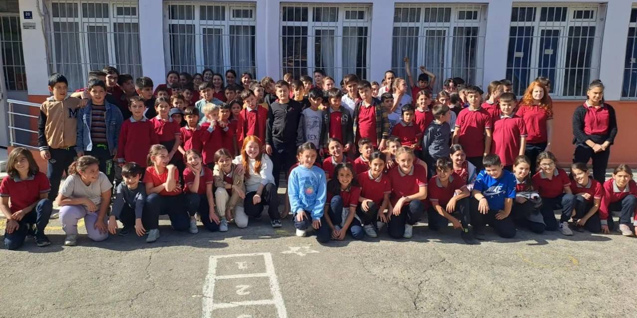 Cumayanı Ortaokulu Öğrencileri Geleneksel Cumhuriyet Koşusu’nu Tamamladı