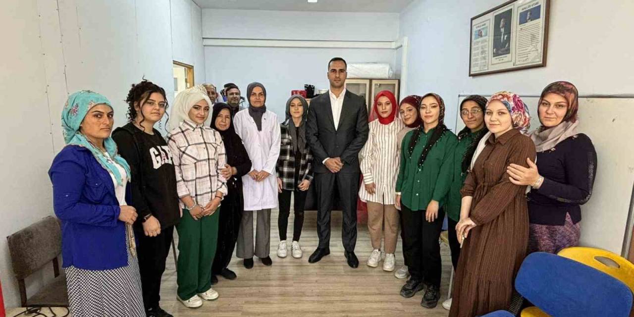 Köyde Kuaförlük Kursu Açıldı