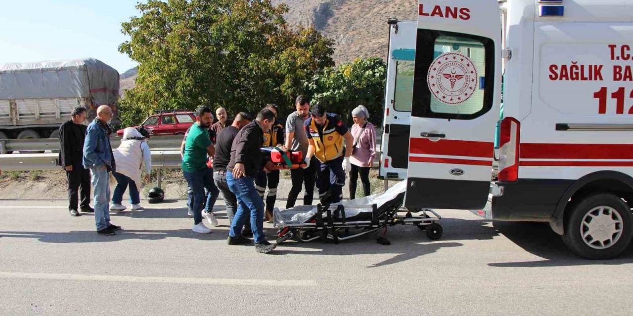 Kaza Yapan Motosikletin Sürücüsü Ağır Yaralandı
