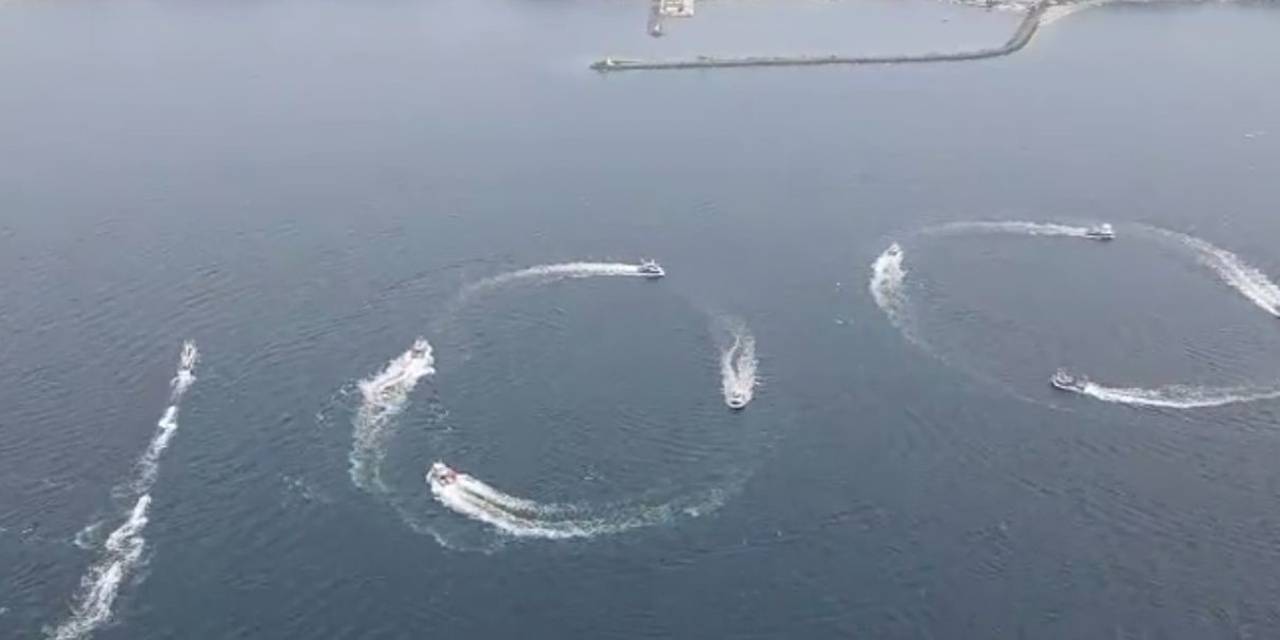 Sahil Güvenlik Ve Balıkçılardan 100. Yıl Koreografisi