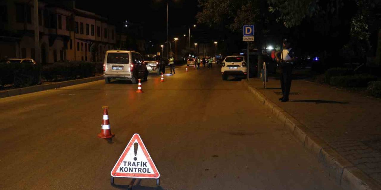 Adana’da Bin 871 Polisle Asayiş Uygulaması: 76 Şüpheli Yakalandı